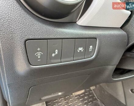 Синий Хендай Kona, объемом двигателя 1.6 л и пробегом 53 тыс. км за 15500 $, фото 21 на Automoto.ua