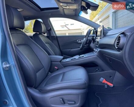 Синий Хендай Kona, объемом двигателя 0 л и пробегом 85 тыс. км за 17900 $, фото 65 на Automoto.ua