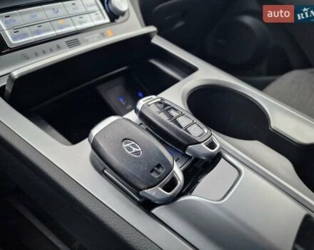 Синий Хендай Kona, объемом двигателя 0 л и пробегом 24 тыс. км за 17800 $, фото 37 на Automoto.ua