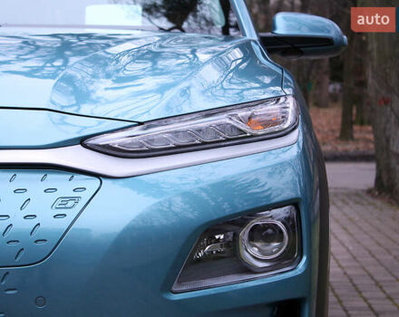 Синий Хендай Kona, объемом двигателя 0 л и пробегом 51 тыс. км за 19300 $, фото 7 на Automoto.ua