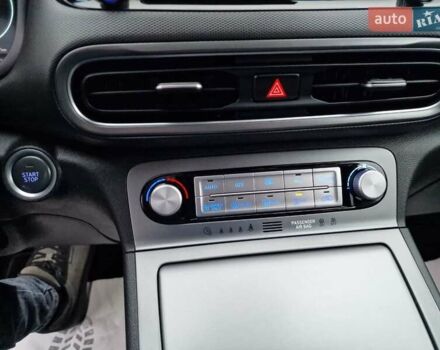 Синій Хендай Kona, об'ємом двигуна 0 л та пробігом 59 тис. км за 17100 $, фото 36 на Automoto.ua