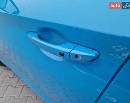 Синий Хендай Kona, объемом двигателя 0 л и пробегом 52 тыс. км за 17300 $, фото 19 на Automoto.ua