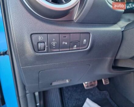 Синій Хендай Kona, об'ємом двигуна 0 л та пробігом 49 тис. км за 18900 $, фото 23 на Automoto.ua