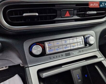 Синий Хендай Kona, объемом двигателя 0 л и пробегом 43 тыс. км за 17700 $, фото 35 на Automoto.ua