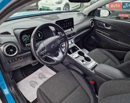 Синий Хендай Kona, объемом двигателя 0 л и пробегом 52 тыс. км за 17300 $, фото 4 на Automoto.ua