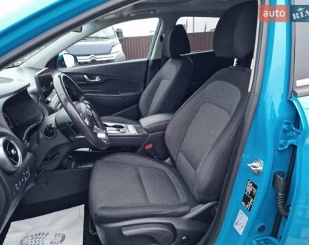 Синій Хендай Kona, об'ємом двигуна 0 л та пробігом 59 тис. км за 17100 $, фото 24 на Automoto.ua