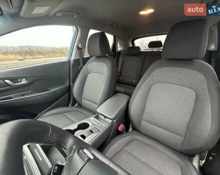 Синий Хендай Kona, объемом двигателя 0 л и пробегом 51 тыс. км за 17400 $, фото 17 на Automoto.ua