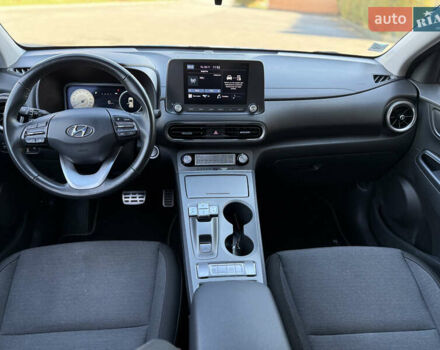 Синий Хендай Kona, объемом двигателя 0 л и пробегом 30 тыс. км за 16900 $, фото 33 на Automoto.ua