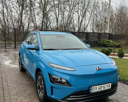 Синий Хендай Kona, объемом двигателя 0 л и пробегом 81 тыс. км за 16950 $, фото 2 на Automoto.ua