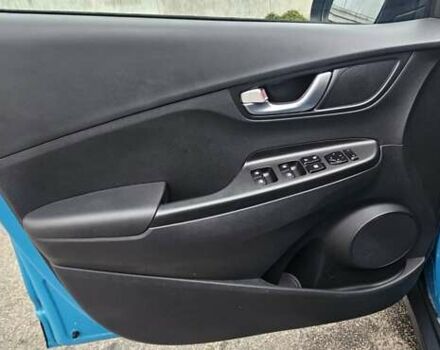 Синій Хендай Kona, об'ємом двигуна 0 л та пробігом 49 тис. км за 17750 $, фото 10 на Automoto.ua