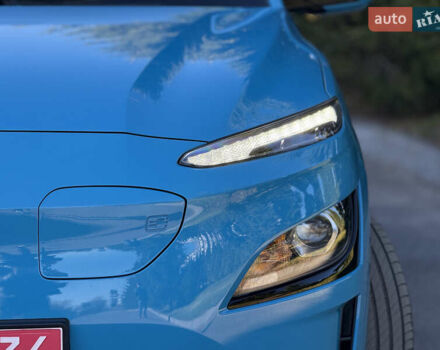 Синій Хендай Kona, об'ємом двигуна 0 л та пробігом 30 тис. км за 16900 $, фото 4 на Automoto.ua