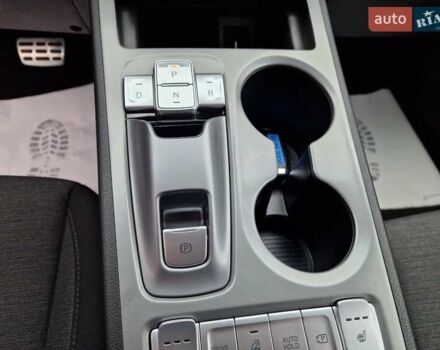 Синий Хендай Kona, объемом двигателя 0 л и пробегом 60 тыс. км за 17600 $, фото 42 на Automoto.ua