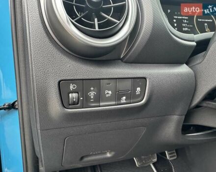 Синий Хендай Kona, объемом двигателя 0 л и пробегом 21 тыс. км за 17900 $, фото 17 на Automoto.ua