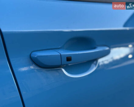 Синій Хендай Kona, об'ємом двигуна 0 л та пробігом 30 тис. км за 16900 $, фото 5 на Automoto.ua