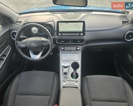 Синий Хендай Kona, объемом двигателя 0 л и пробегом 31 тыс. км за 17200 $, фото 5 на Automoto.ua