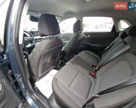 Синий Хендай Kona, объемом двигателя 0 л и пробегом 60 тыс. км за 17600 $, фото 48 на Automoto.ua