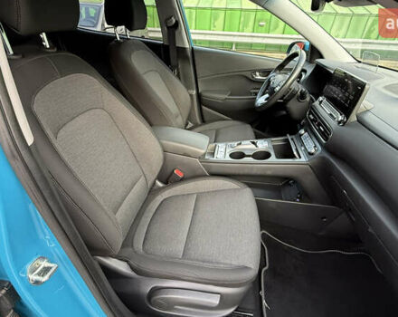 Синій Хендай Kona, об'ємом двигуна 0 л та пробігом 39 тис. км за 20900 $, фото 60 на Automoto.ua