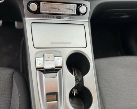 Синий Хендай Kona, объемом двигателя 0 л и пробегом 81 тыс. км за 16950 $, фото 21 на Automoto.ua