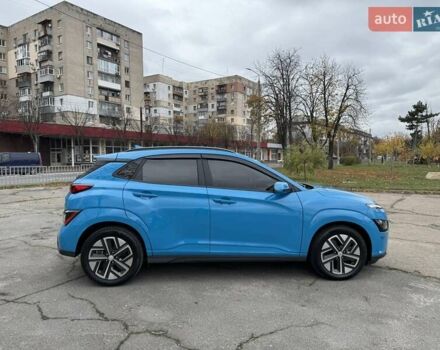 Синий Хендай Kona, объемом двигателя 0 л и пробегом 21 тыс. км за 17900 $, фото 5 на Automoto.ua