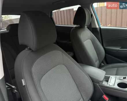 Синій Хендай Kona, об'ємом двигуна 0 л та пробігом 54 тис. км за 17650 $, фото 24 на Automoto.ua