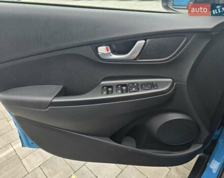 Синий Хендай Kona, объемом двигателя 0 л и пробегом 21 тыс. км за 17800 $, фото 6 на Automoto.ua