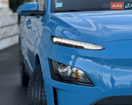 Синий Хендай Kona, объемом двигателя 0 л и пробегом 30 тыс. км за 16900 $, фото 18 на Automoto.ua