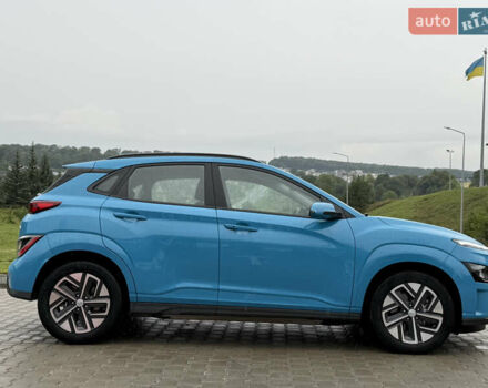 Синий Хендай Kona, объемом двигателя 0 л и пробегом 29 тыс. км за 16900 $, фото 5 на Automoto.ua