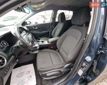 Синий Хендай Kona, объемом двигателя 0 л и пробегом 60 тыс. км за 17600 $, фото 28 на Automoto.ua