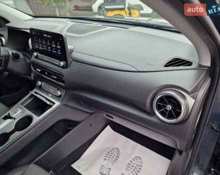 Синий Хендай Kona, объемом двигателя 0 л и пробегом 60 тыс. км за 17600 $, фото 53 на Automoto.ua