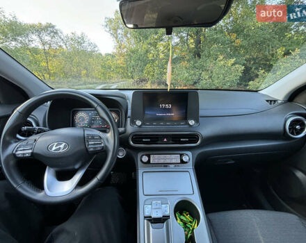 Синій Хендай Kona, об'ємом двигуна 0 л та пробігом 61 тис. км за 16500 $, фото 23 на Automoto.ua
