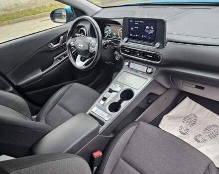 Синій Хендай Kona, об'ємом двигуна 0 л та пробігом 49 тис. км за 17750 $, фото 28 на Automoto.ua
