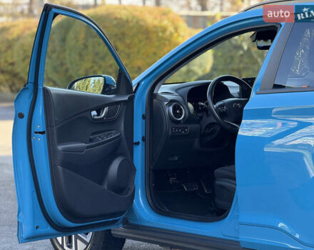 Синий Хендай Kona, объемом двигателя 0 л и пробегом 30 тыс. км за 16900 $, фото 23 на Automoto.ua