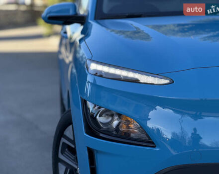 Синій Хендай Kona, об'ємом двигуна 0 л та пробігом 30 тис. км за 16900 $, фото 3 на Automoto.ua