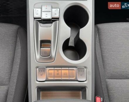 Хендай Kona 2022 в Днепре (Днепропетровске) на Automoto.ua Синий Хендай Kona, объемом двигателя 0 л и пробегом 21 тыс. км за 17800 $, фото 14 на Automoto.ua