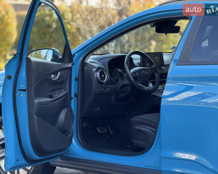 Синий Хендай Kona, объемом двигателя 0 л и пробегом 30 тыс. км за 16900 $, фото 22 на Automoto.ua