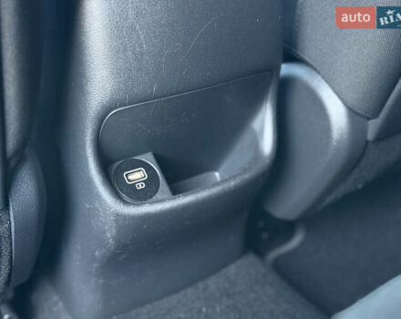 Синий Хендай Kona, объемом двигателя 0 л и пробегом 30 тыс. км за 16900 $, фото 30 на Automoto.ua