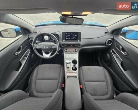 Синий Хендай Kona, объемом двигателя 0 л и пробегом 21 тыс. км за 17800 $, фото 7 на Automoto.ua