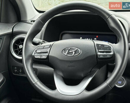 Синий Хендай Kona, объемом двигателя 0 л и пробегом 29 тыс. км за 16900 $, фото 2 на Automoto.ua