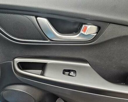 Синій Хендай Kona, об'ємом двигуна 0 л та пробігом 49 тис. км за 17750 $, фото 26 на Automoto.ua