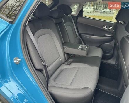 Синий Хендай Kona, объемом двигателя 0 л и пробегом 21 тыс. км за 17900 $, фото 28 на Automoto.ua