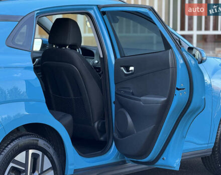 Синий Хендай Kona, объемом двигателя 0 л и пробегом 30 тыс. км за 16900 $, фото 43 на Automoto.ua
