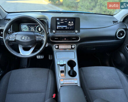 Синій Хендай Kona, об'ємом двигуна 0 л та пробігом 30 тис. км за 16900 $, фото 18 на Automoto.ua