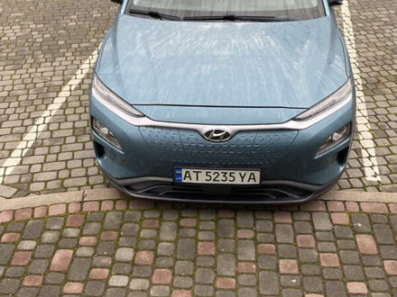 Синий Хендай Kona, объемом двигателя 0 л и пробегом 214 тыс. км за 15990 $, фото 1 на Automoto.ua
