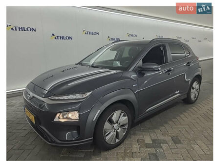 Хендай Kona 2020 у Тернополі на Automoto.ua Синій Хендай Kona, об'ємом двигуна 0 л та пробігом 107 тис. км за 16300 $, фото 1 на Automoto.ua