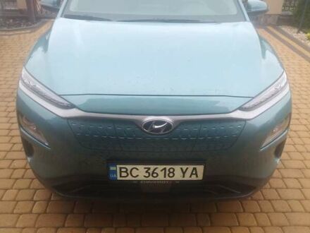 Синий Хендай Kona, объемом двигателя 0 л и пробегом 105 тыс. км за 18900 $, фото 1 на Automoto.ua