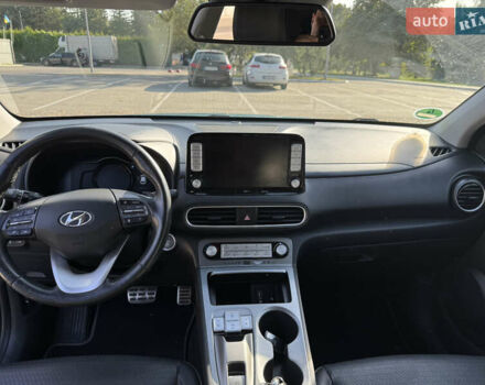Зелений Хендай Kona, об'ємом двигуна 0 л та пробігом 150 тис. км за 16600 $, фото 11 на Automoto.ua