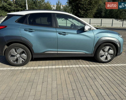 Зелений Хендай Kona, об'ємом двигуна 0 л та пробігом 150 тис. км за 16600 $, фото 4 на Automoto.ua