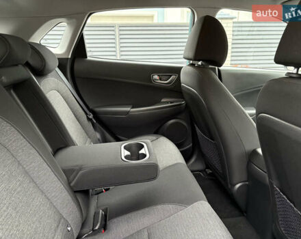 Зелений Хендай Kona, об'ємом двигуна 0 л та пробігом 123 тис. км за 17200 $, фото 29 на Automoto.ua