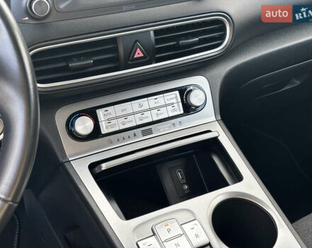 Зелений Хендай Kona, об'ємом двигуна 0 л та пробігом 33 тис. км за 15550 $, фото 40 на Automoto.ua