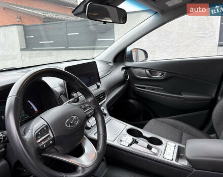 Зелений Хендай Kona, об'ємом двигуна 0 л та пробігом 123 тис. км за 17200 $, фото 14 на Automoto.ua